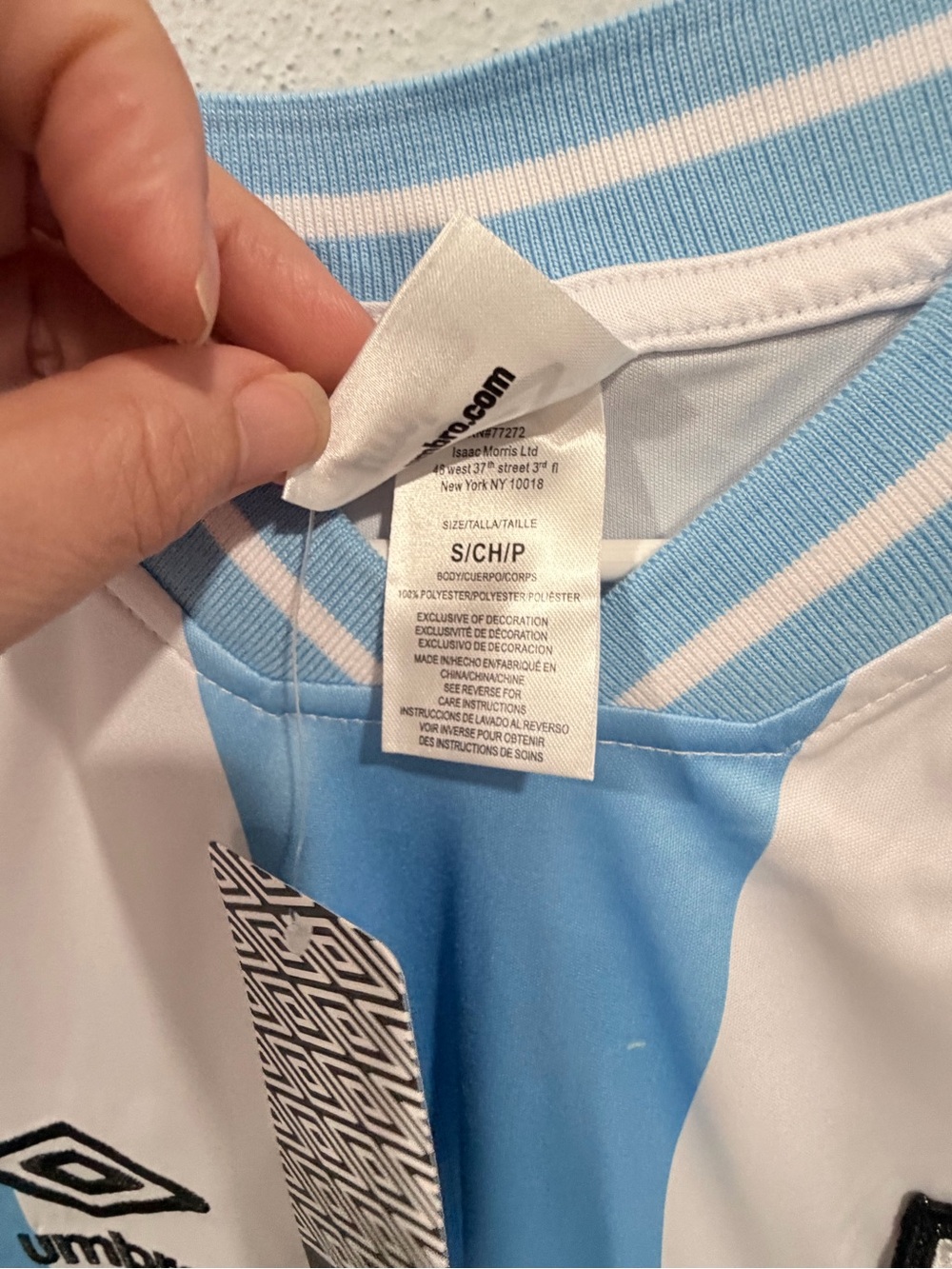 Umbro Argentina Soccer Jersey Mens Small White Striped NWT V-Neck Shirt - Picture 3 of 4
